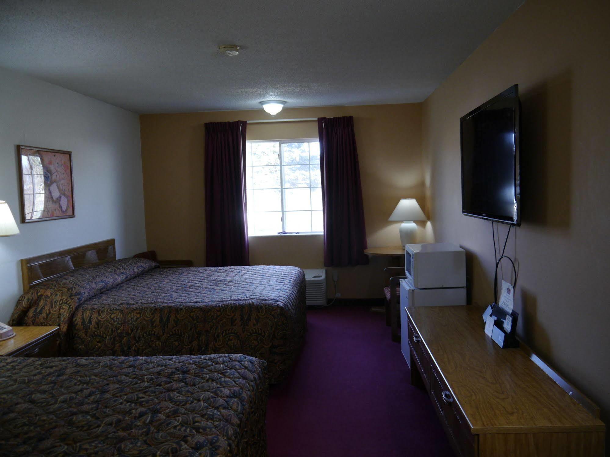 Westwood Inn & Suites - Kimball Экстерьер фото