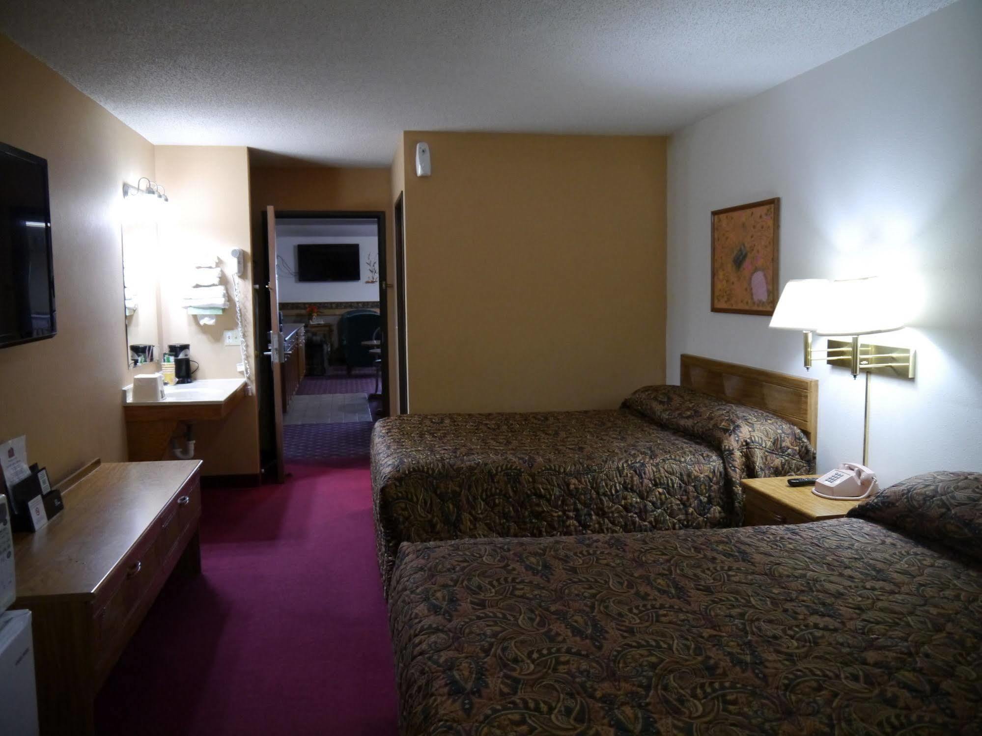 Westwood Inn & Suites - Kimball Экстерьер фото