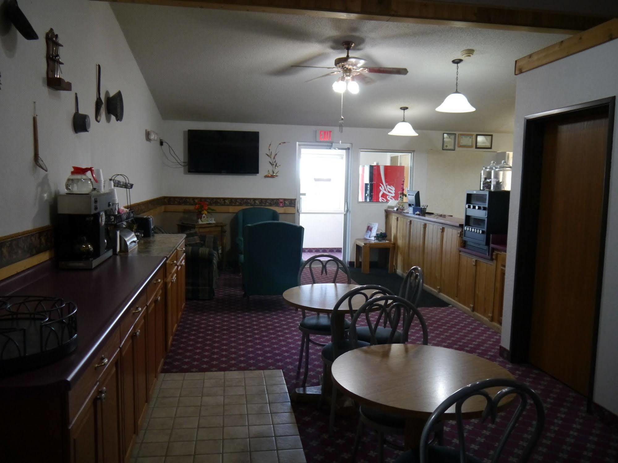 Westwood Inn & Suites - Kimball Экстерьер фото